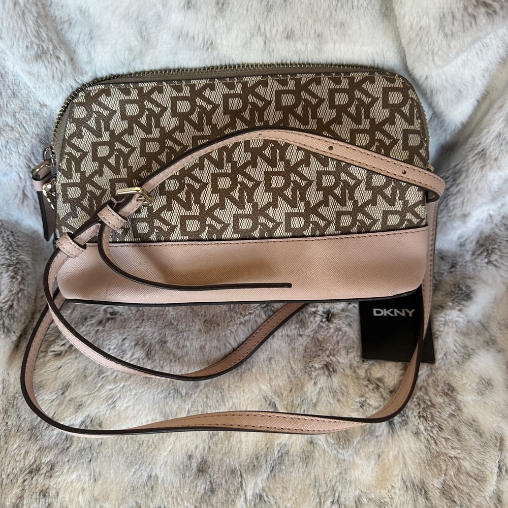 NWT DKNY Purse - Picture 2 of 3